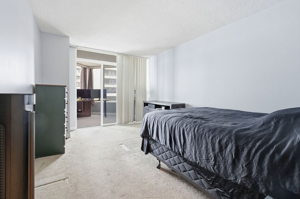 75_Riverside_1206_10