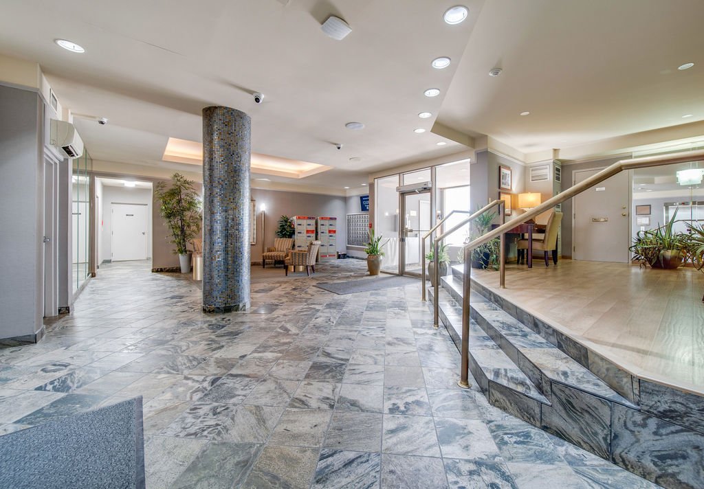 75_Riverside_1206_18