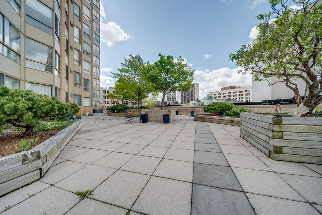 75_Riverside_1206_30