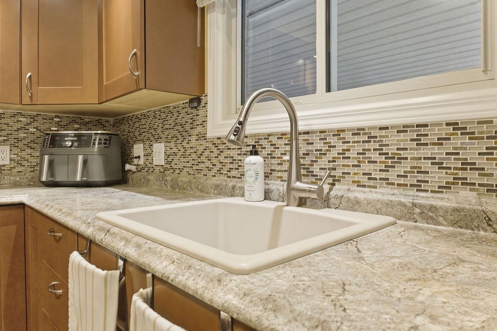 13132WalkerSideRd.-16