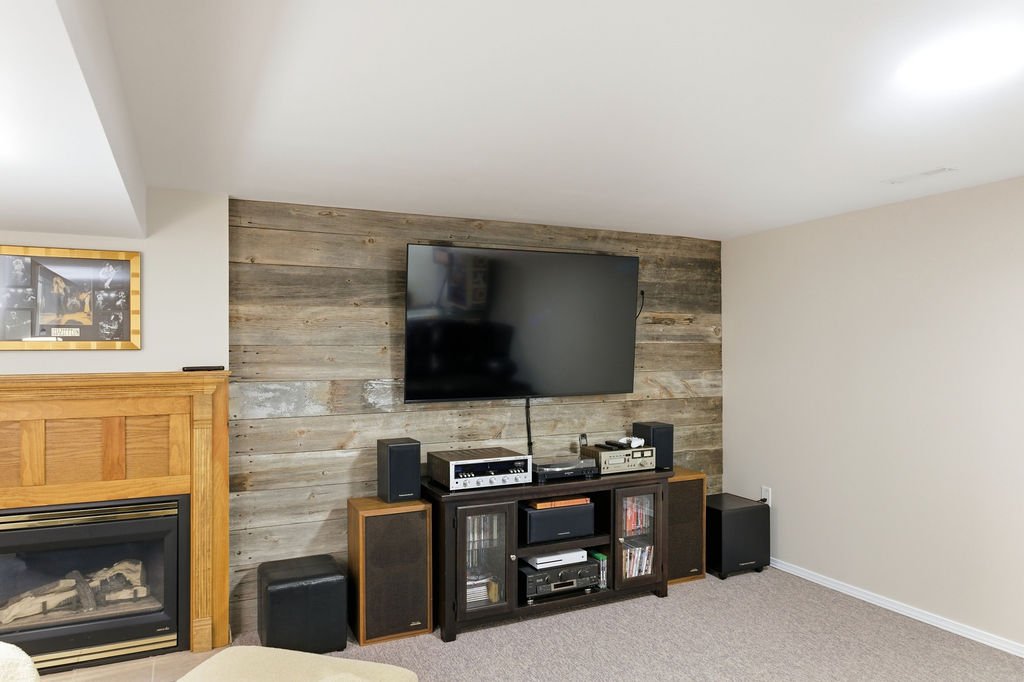 13132WalkerSideRd.-30