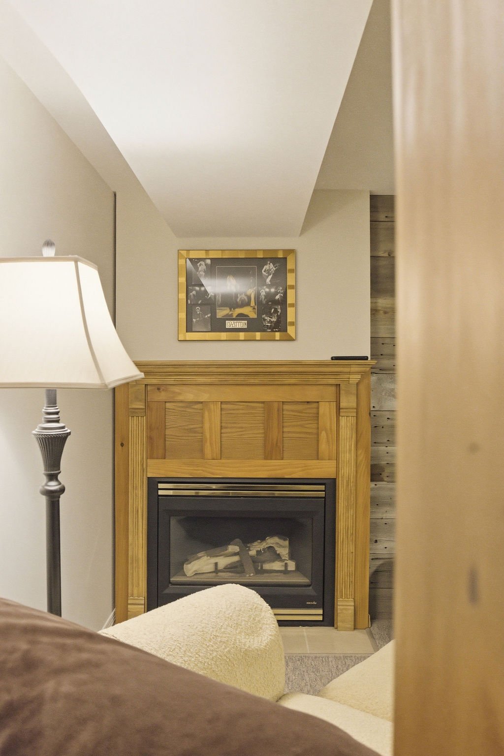 13132WalkerSideRd.-31