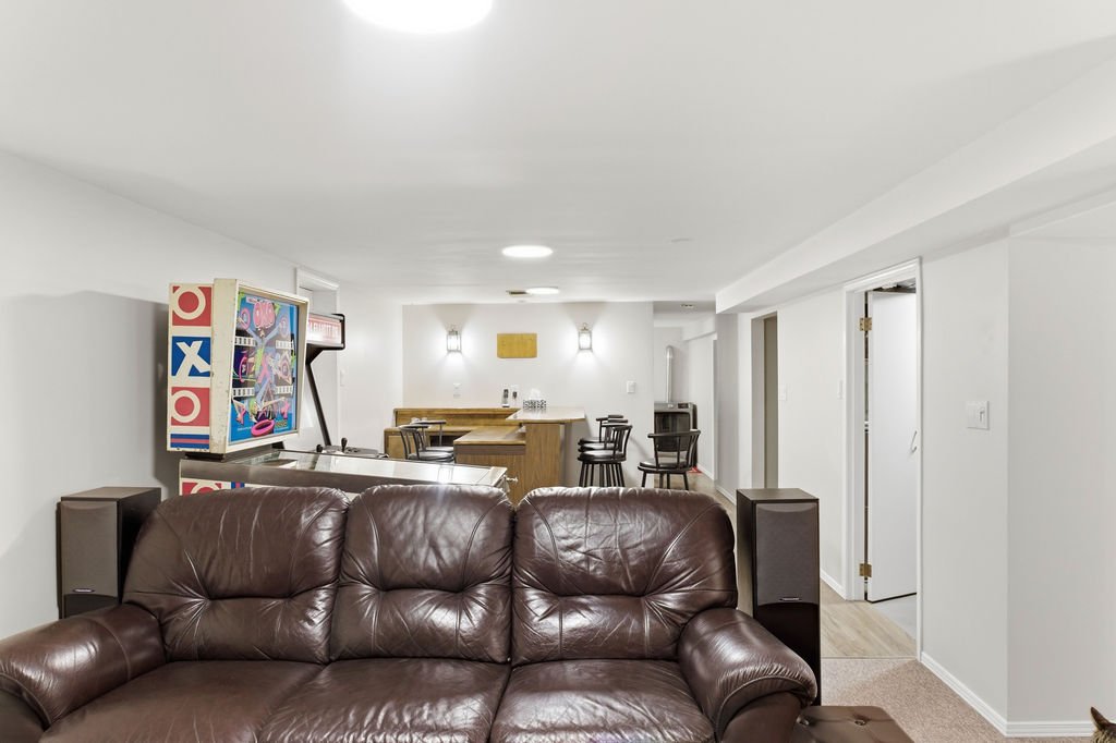 13132WalkerSideRd.-32