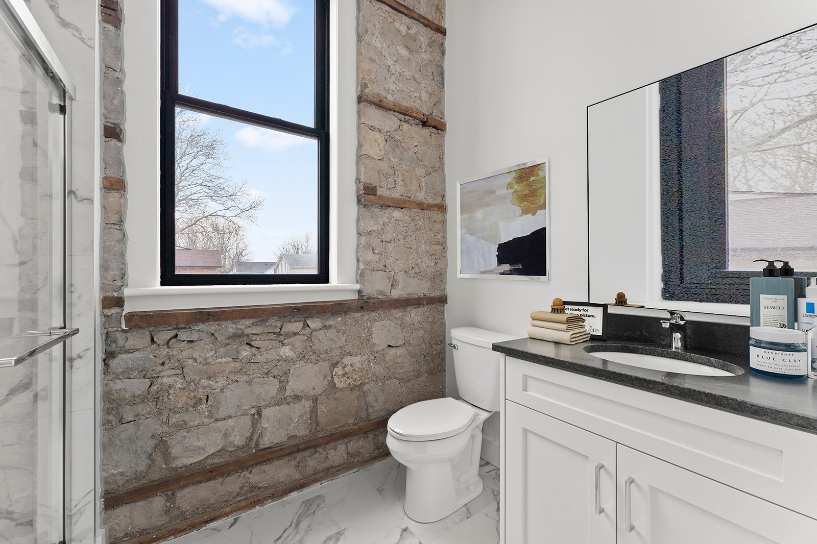 17116547534_Bathroom02