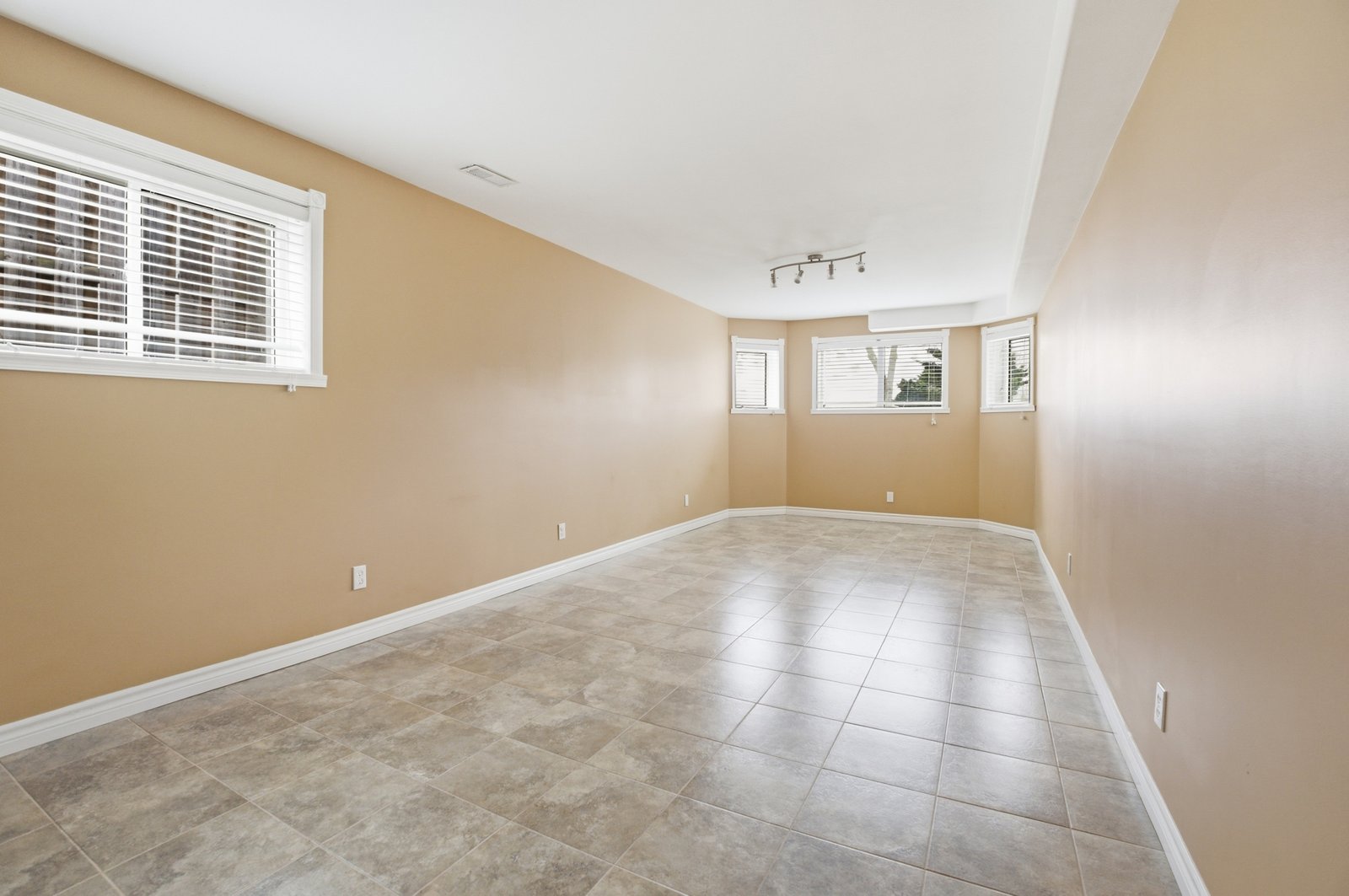 2488_Timbercrest_021