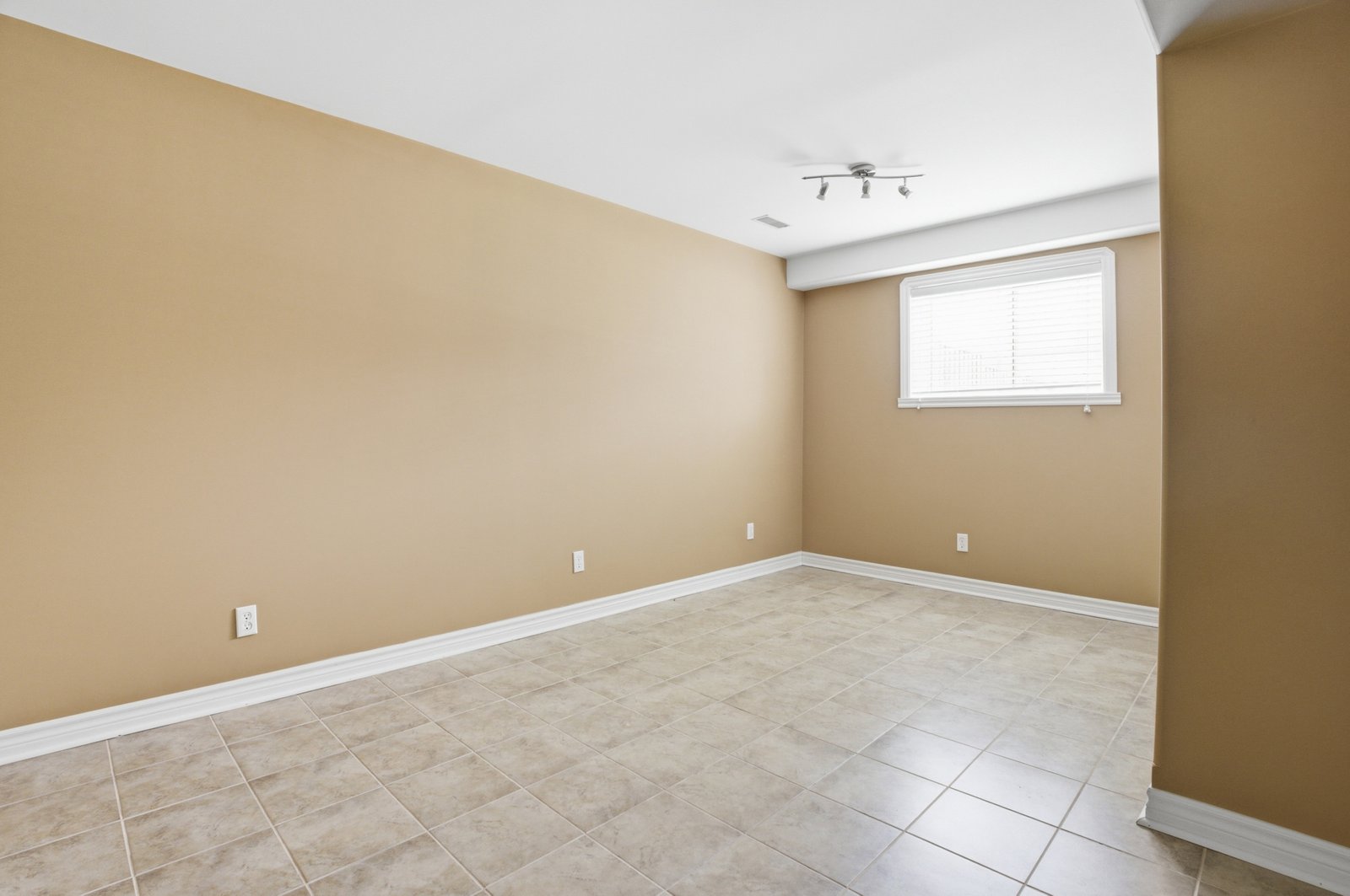 2488_Timbercrest_027