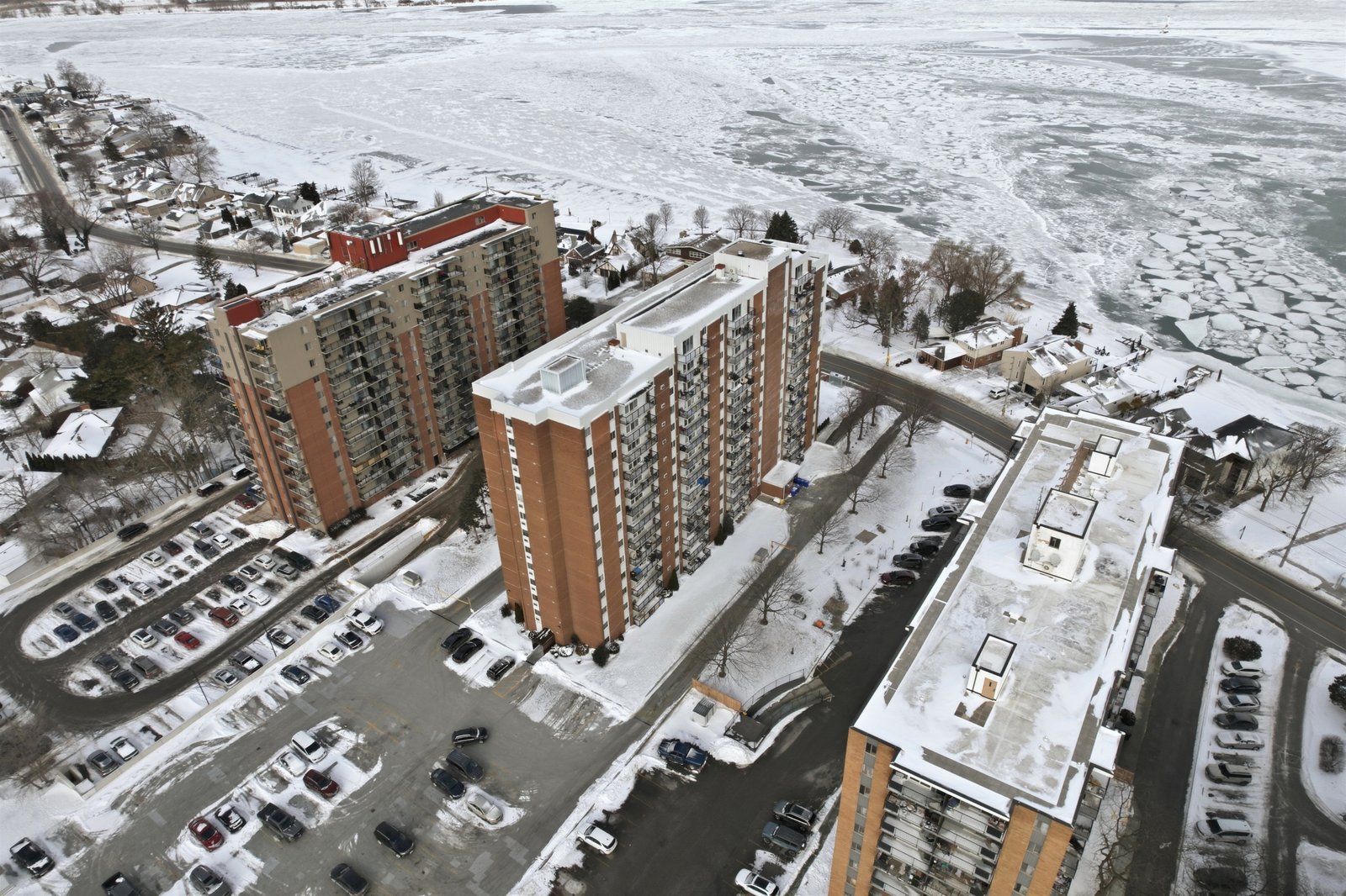 8591_Riverside_1008_024