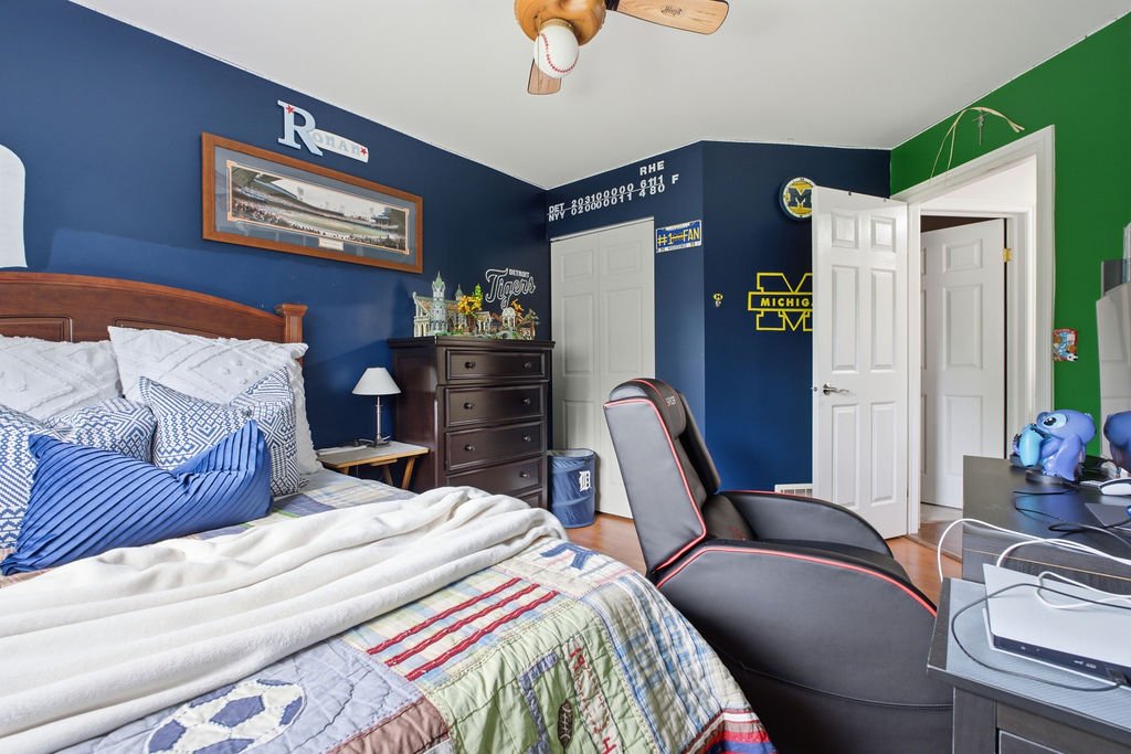 1074KingLouis-25