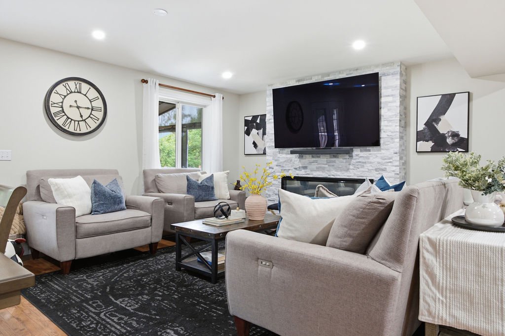 1074KingLouis-5