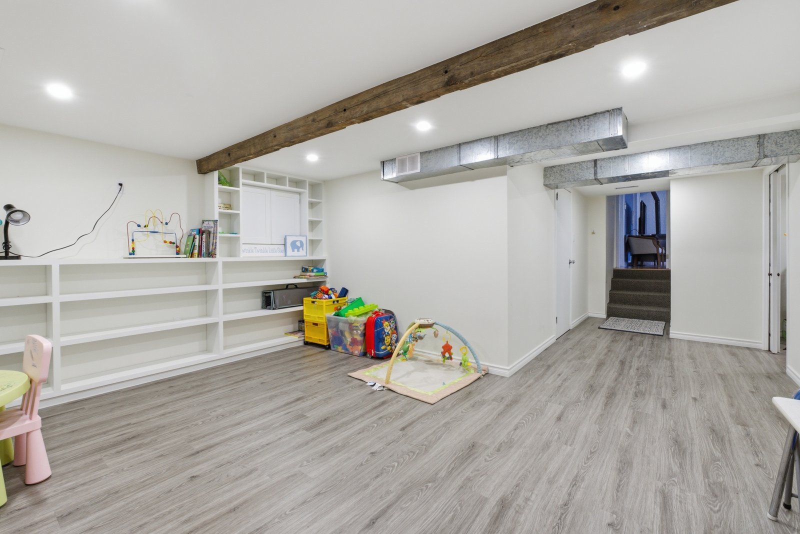 512Elinor-23