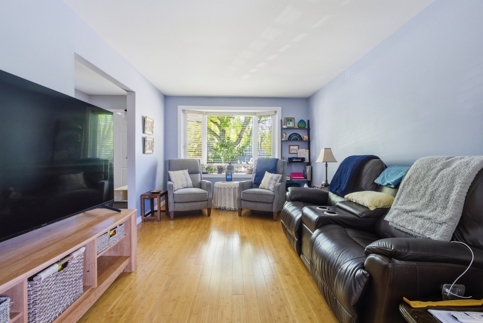 512Elinor-5
