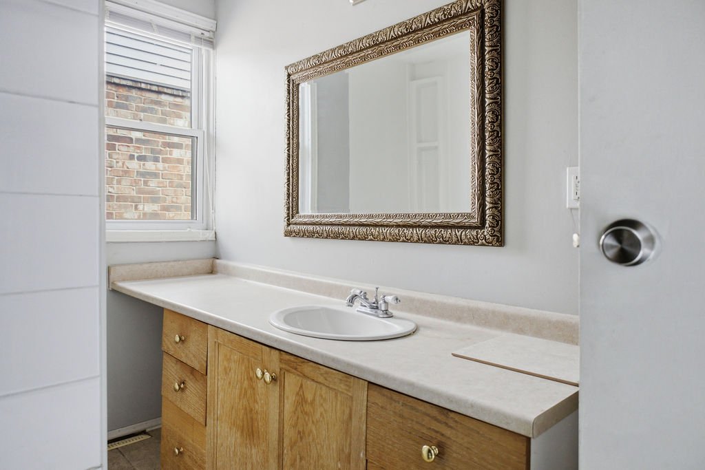977Gladstone-15