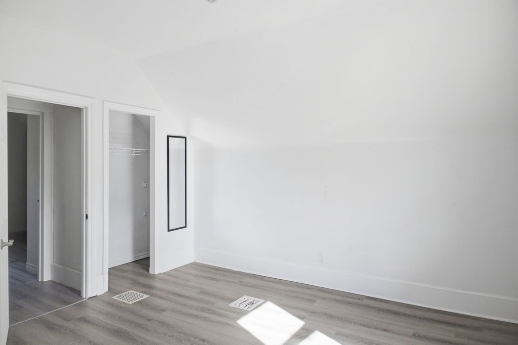 977Gladstone-18
