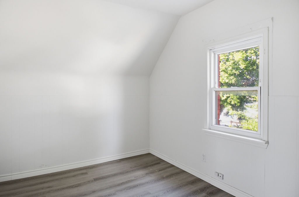 977Gladstone-19
