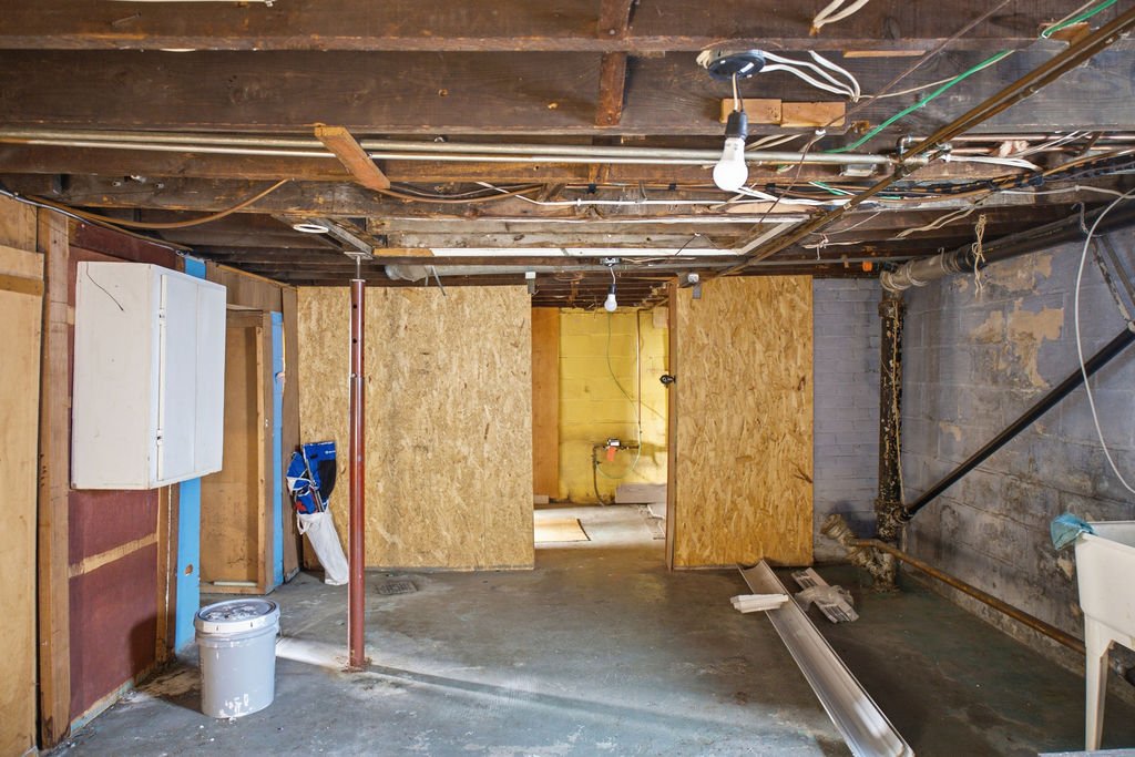 977Gladstone-22