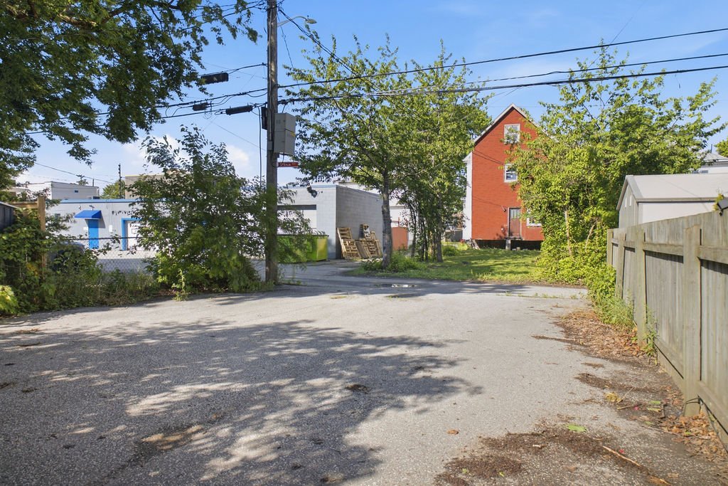977Gladstone-29