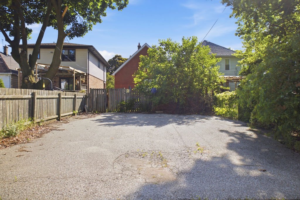 977Gladstone-30