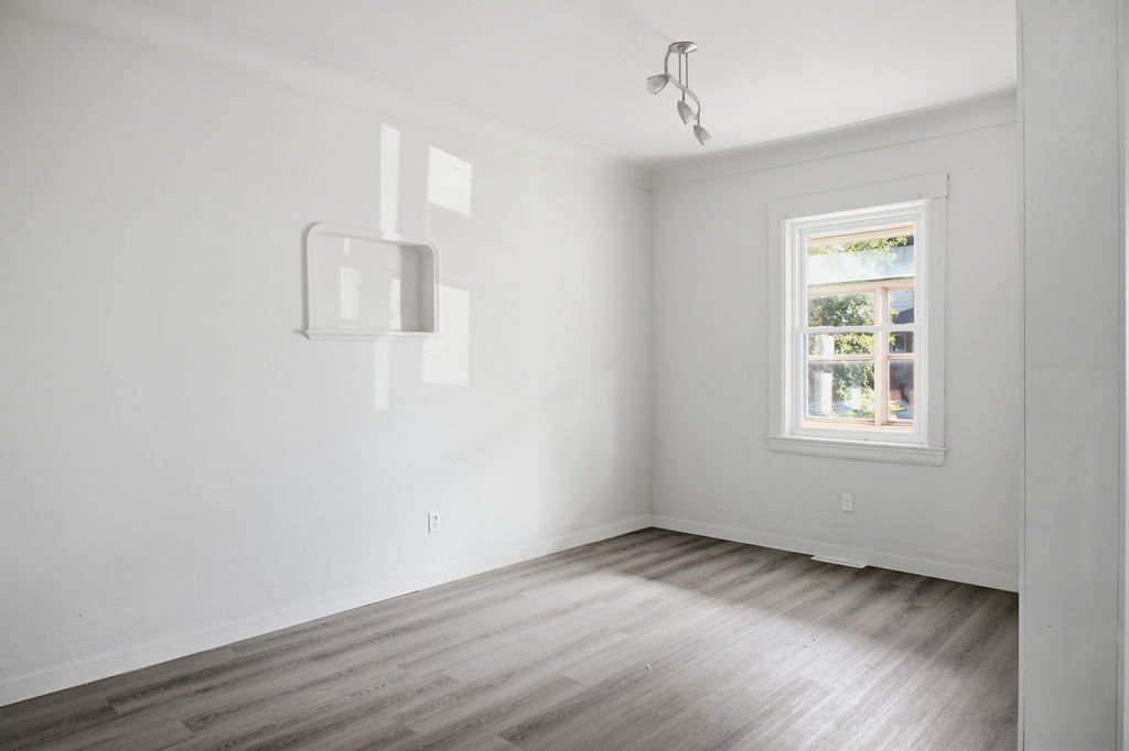 977Gladstone-9