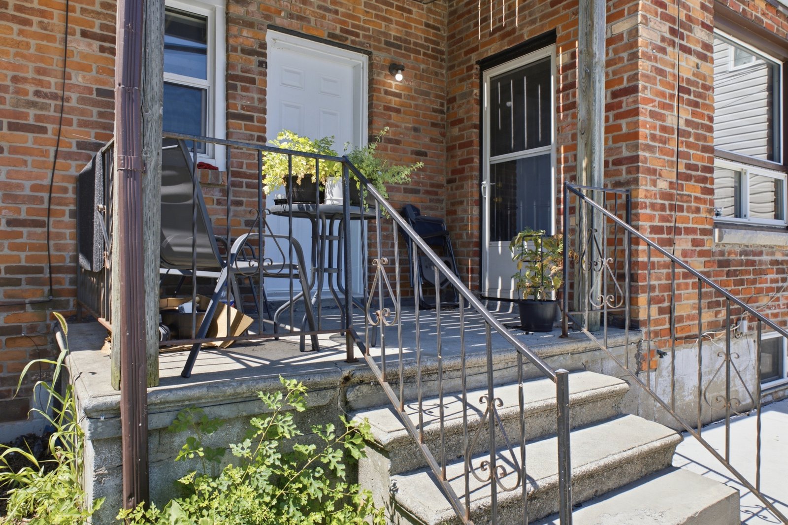 372 Lincoln Rd. – 21