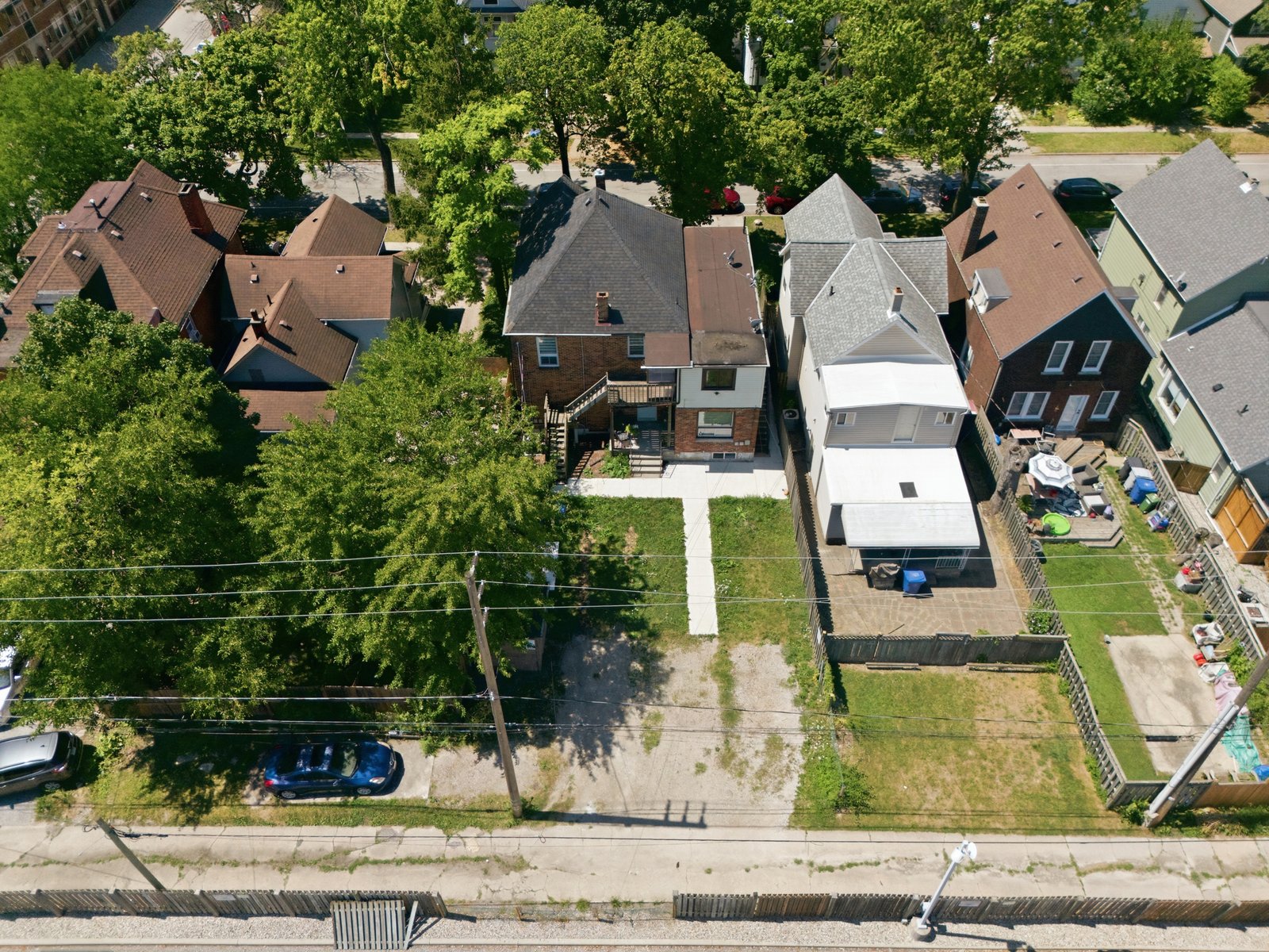 372 Lincoln Rd. – 22