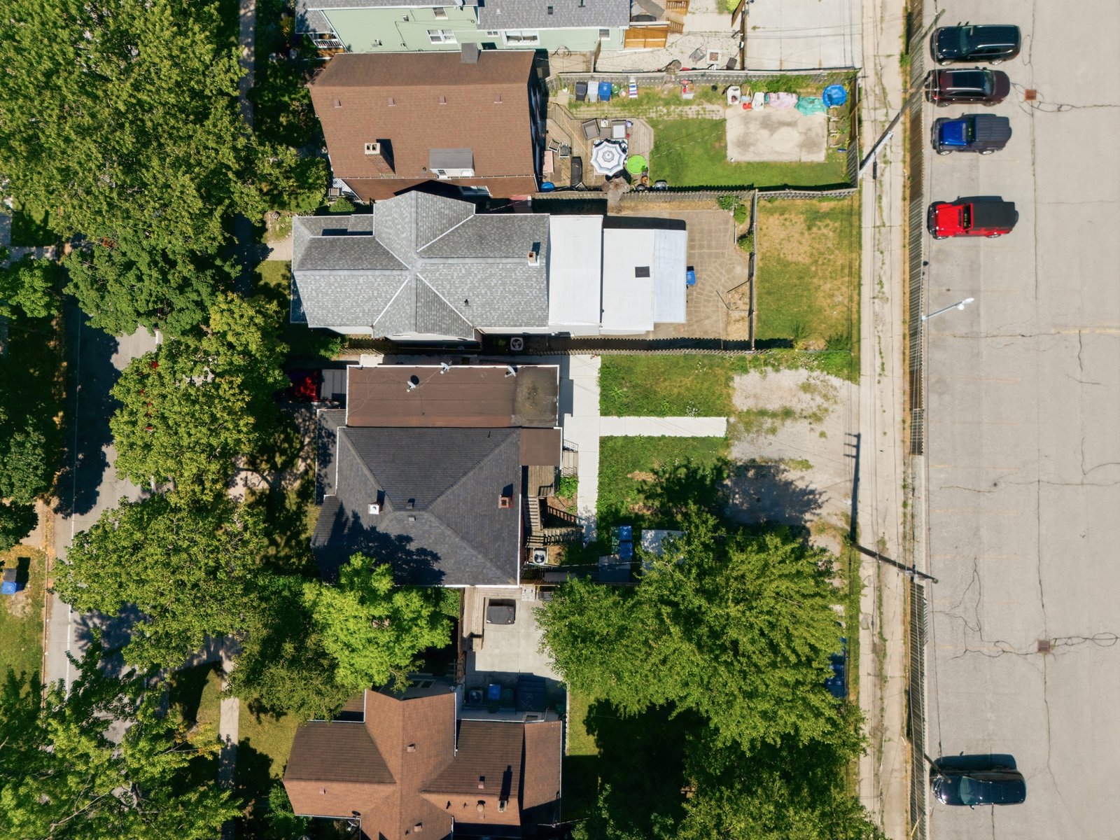 372 Lincoln Rd. – 24