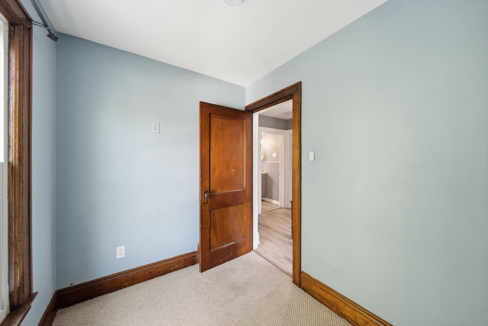 1046 Lincoln Rd.
