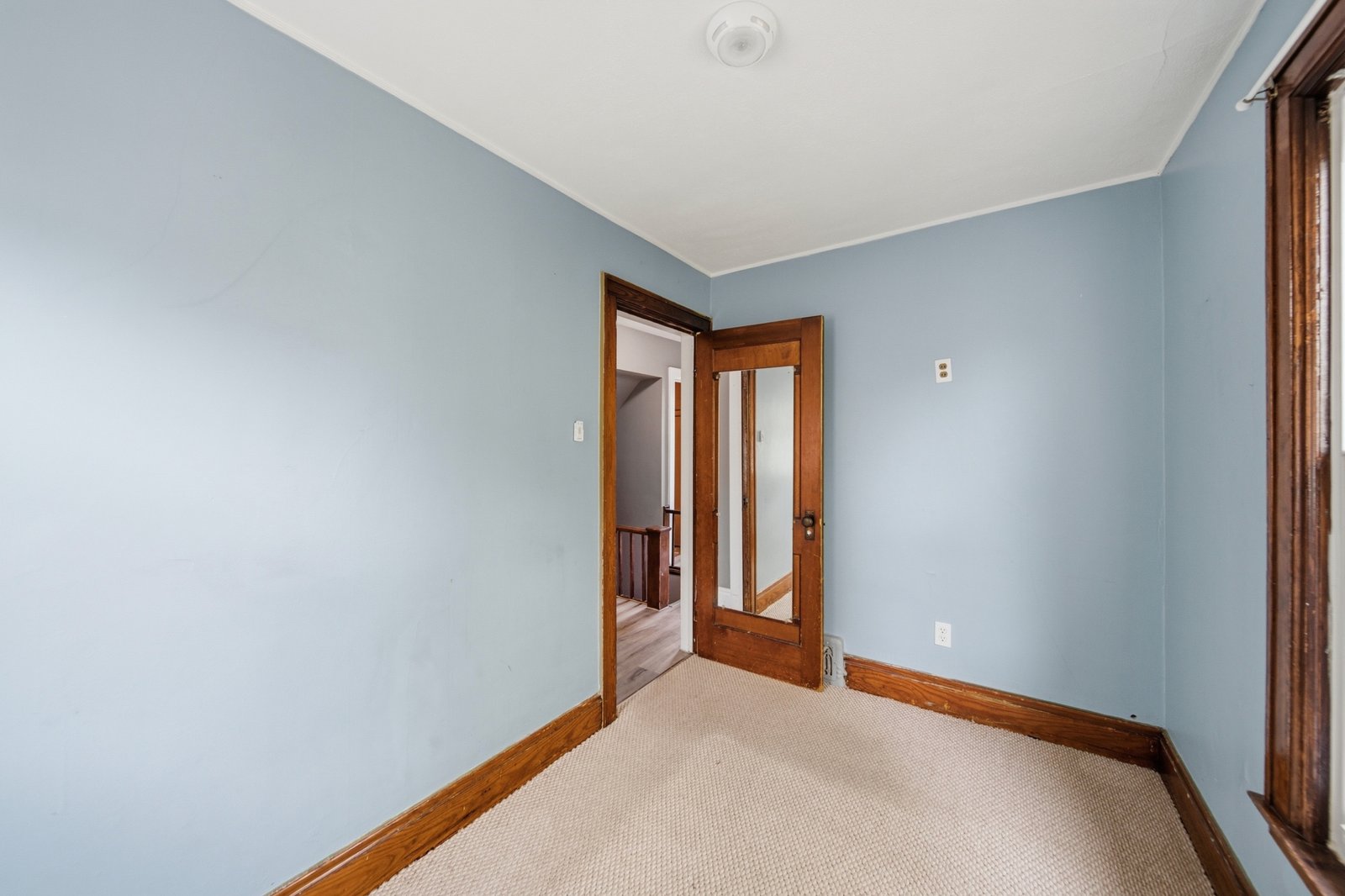 1046 Lincoln Rd.
