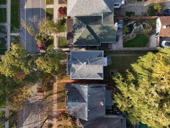 1046 Lincoln Rd.